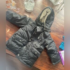 Old Navy black kids puffer jacket SZ:3T